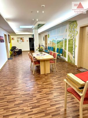 Behinderten-/Altersgerechte Wohnung - Fußbodenheizung - ebenerdige Dusche - komplett möbliert - Thum - Photo 1