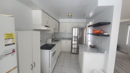 For Lease - 150 Twin Pines Crescent, Brampton, Ontario - Photo 2