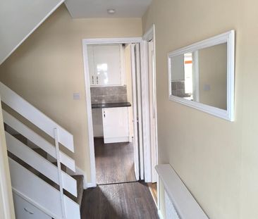 3 Bed Terraced House, Cross Hedge Close, LE4 - Photo 6