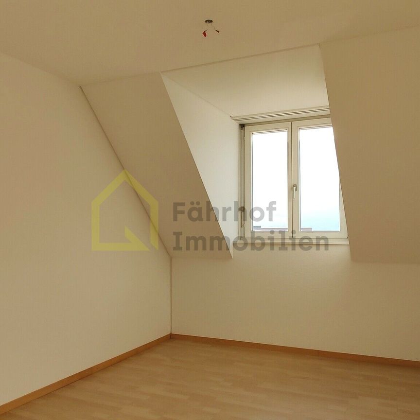 Sonnige Familienwohnung mit Balkon - Photo 1