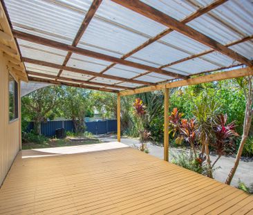 freshly renovated three-bedroom home - Photo 2