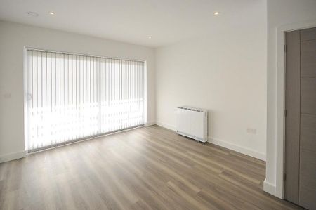 2 bedroom end of terrace house to rent - Photo 2