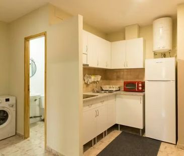 Carrer de Besalú, Barcelona, Catalonia 08026 - Photo 5