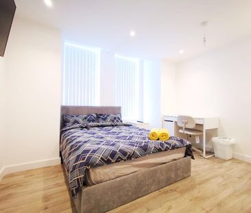 3 bedroom flat to rent - Photo 5