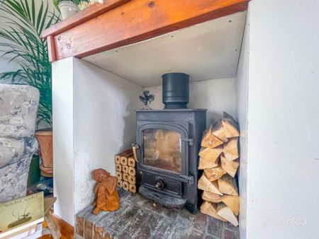 Cottage, Bockhampton Road, Winkton - Photo 3