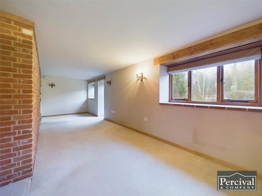 4 bedroom detached house to rent - Photo 1