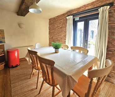 2 bedroom cottage to rent - Photo 2