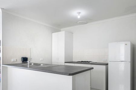 72 Hunter Crescent, - Photo 5