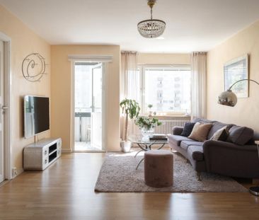 Ekuddsvägen, Nacka - Photo 1