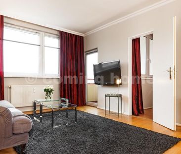 Modern Single Living - Photo 2