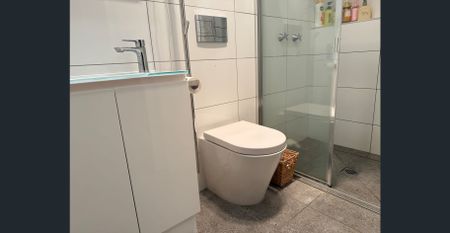 Comfortable family home in convenient location! - Photo 5