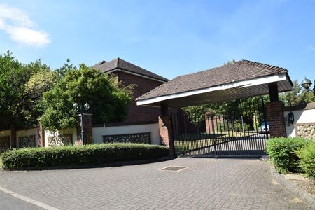 Kewferry Drive, Northwood, HA6 - Photo 5