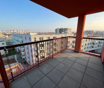 Helle 3-Zimmer-Wohnung mit schönem Ausblick - Geräumiges Wohnzimmer - Photo 3