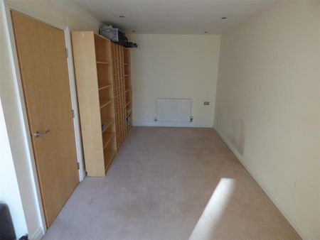 4 bedroom townhouse to rent - Photo 5
