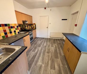 1 bedroom Flat To Let - Photo 3