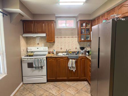For Lease - 7266 Sandhurst (bsmnt) Drive, Mississauga, Ontario - Photo 5