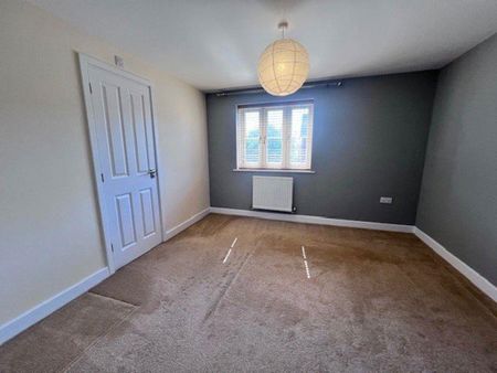 3 bedroom semi-detached house to rent - Photo 2