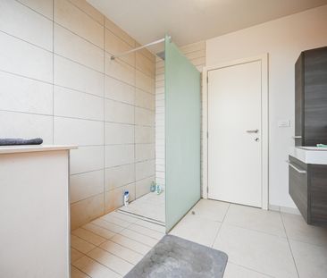 Zuidgericht appartement met twee slaapkamers en garagebox te Izegem - Foto 4