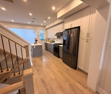 For Lease - 14 Wild Rose Gardens, Toronto, Ontario - Photo 5