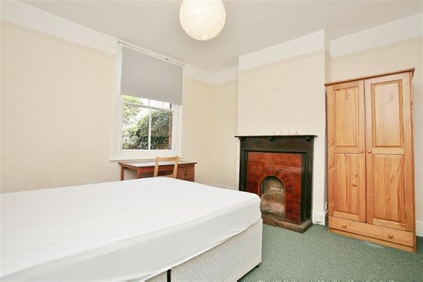 4 bedroom terraced house to rent - Photo 1