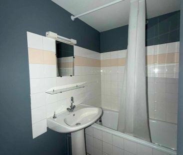 T2 DE 47M² – PROCHE CARMES – Limoges – Begip - Photo 3