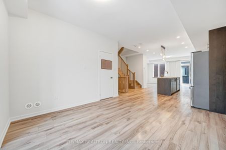 For Lease - 25 Aberfoyle Street, Vaughan, Ontario - Photo 3
