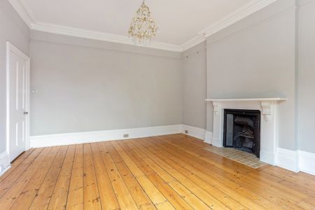 3 bedroom flat to rent - Photo 5