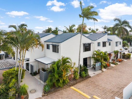 Resort-Style Living in the Heart of Noosaville - Photo 1