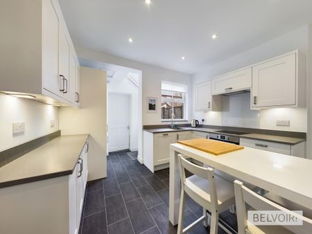 2 bedroom terraced house to rent - Photo 4