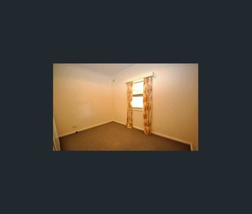 Neat & Tidy 3-Bedroom Home with Large Detached Rumpus & New 6.6kw S... - Photo 4