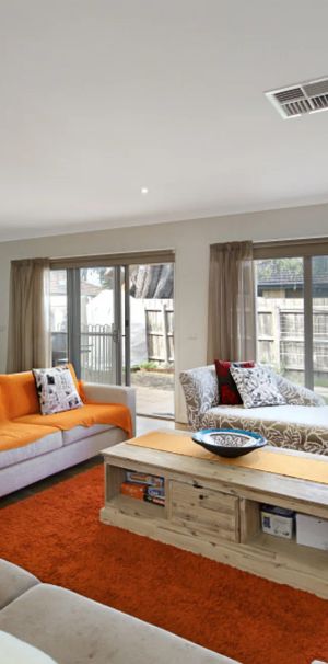 FIRST CLASS FAMILY LIVING IN A PERFECT LOCATION! - Photo 1