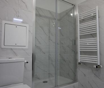 Location Appartement 2 pièces 43m² LE PLESSIS ROBINSON 92350 - Photo 5