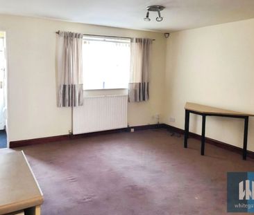 Halifax Old Road, Birkby, Huddersfield, HD1 - Photo 1