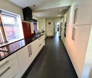 Room 1, Queens Road, DN1 - Photo 6