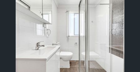 Fully Refreshed 3 Bedroom Home - Photo 2