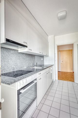 Bel appartement de 2.5 pièces au coeur de Fribourg - Photo 4