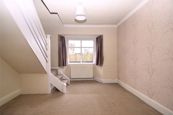 3 bed end of terraced bungalow to rent in Main Street, Scarborough, YO11 - Photo 1