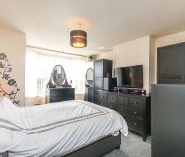 2 bedroom semi-detached house to rent - Photo 5