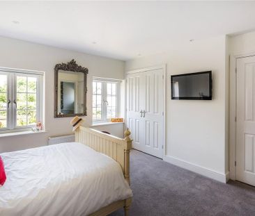 4 bedroom semi-detached house to rent - Photo 2