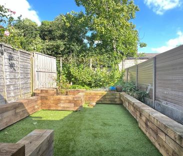 2 bedroom semi-detached house to rent - Photo 6
