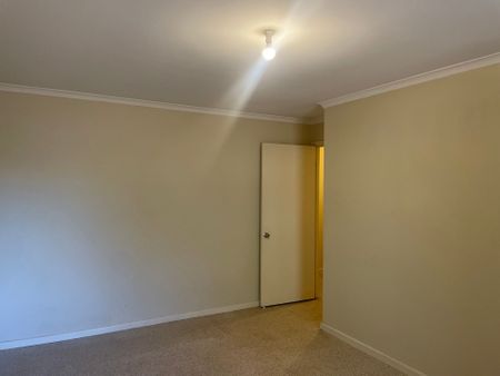 12 Hurcombe Crescent&comma; Port Augusta West - Photo 2