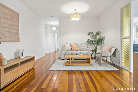 Lovely B&T in Mount Roskill - Photo 2