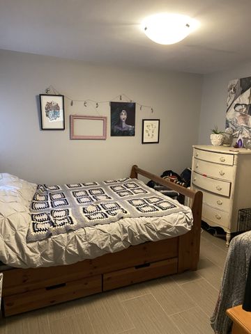 267 Charlotte Suite 1 - Photo 3