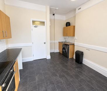 1 bedroom property to rent - Photo 6