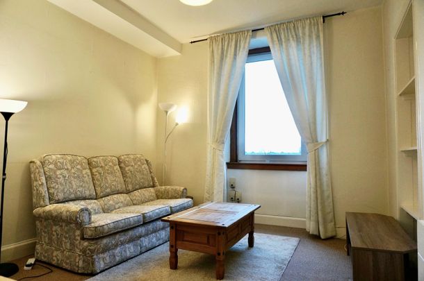 1 Bed Flat, Iona Street, EH6 - Photo 1