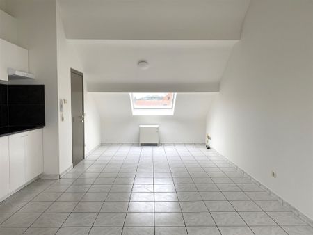 Instapklaar appartement met 1 slaapkamer & garagebox - Photo 2