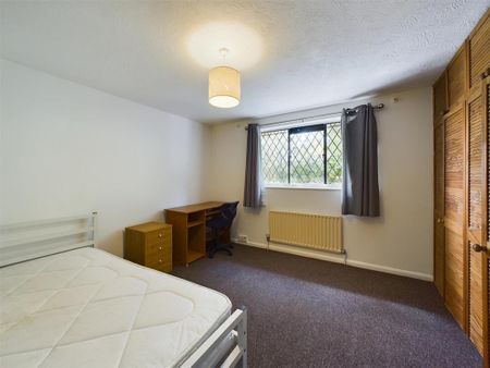 3 bedroom end of terrace house to rent - Photo 3