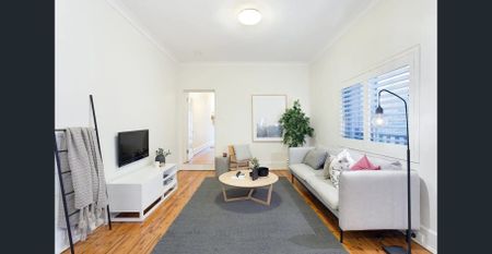 Freestanding home - Photo 4