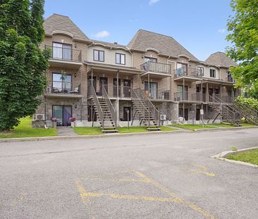 Gatineau (Gatineau) (Des Fleurs,Rémi Berthiaume,Cheval Blanc) - Photo 1