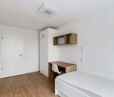 Students Only - Private room in shared apartment for 3 students, Ne... - Foto 1